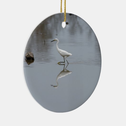Snowy Egret on the Hunt Keramisch Ornament (Rechts)