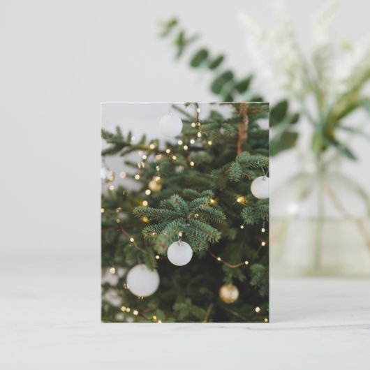 Snowy Elegance: Christmas Tree Briefkaart (Staand voorkant)