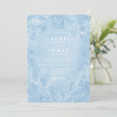 Snowy Forest Blue Winter Wedding Invitations Kaart (Staand voorkant)