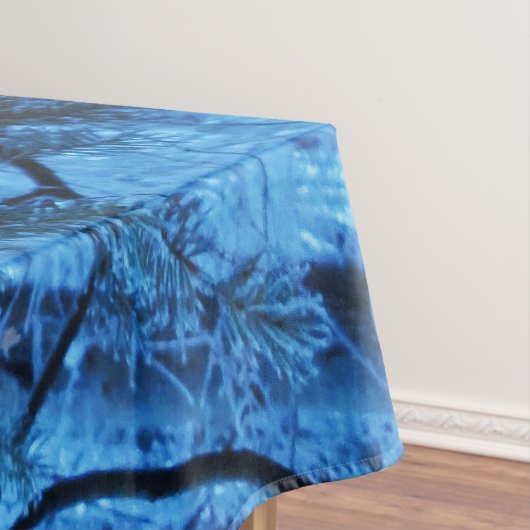 Snowy Forest Spruce Branches Tafelkleed (Voorbeeld)