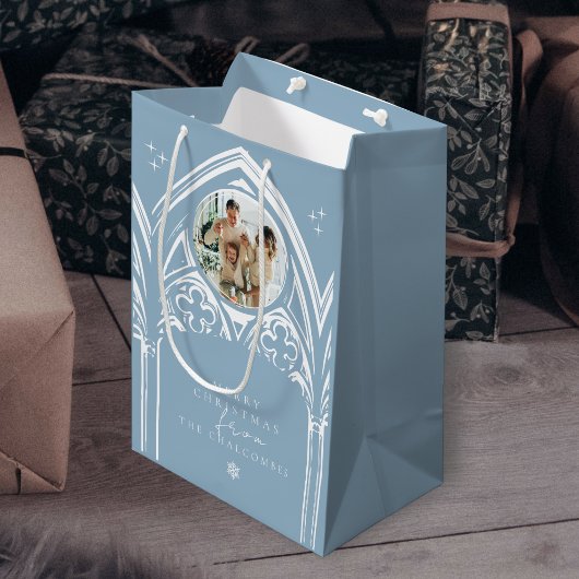 Snowy Gothic Winter Sprookjeskerstfoto Medium Cadeauzakje