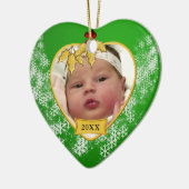 Snowy Green en Gold Baby's eerste kerstfoto Keramisch Ornament (Links)