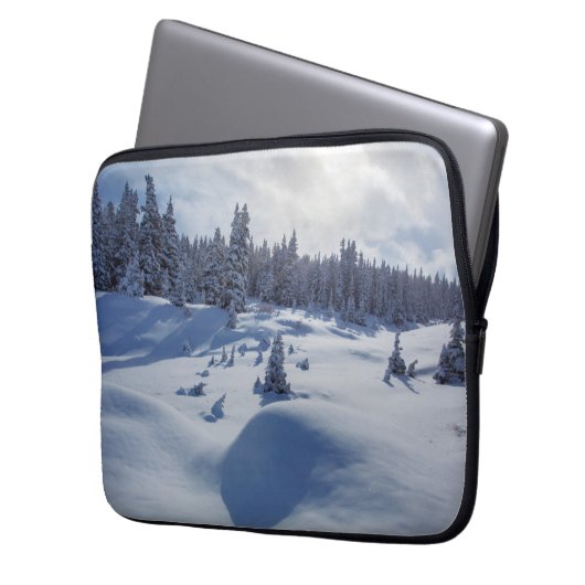 Snowy Landschap Laptop Sleeve (Voorkant Links)