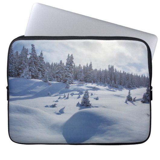 Snowy Landschap Laptop Sleeve (Voorkant)