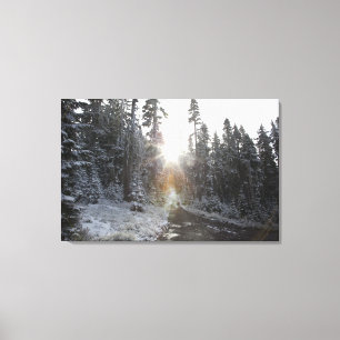 Snowy modderweg die de zon in gaat canvas afdruk