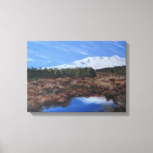 Snowy Mountain Peak, bevroren zwembad gereflecteer Canvas Afdruk (Voorkant)