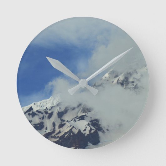 Snowy Mountain Peak Wall Clock Ronde Klok (Voorkant)