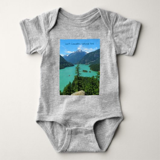 Snowy Mountain Turquoise Lake in Washington Romper (Voorkant)