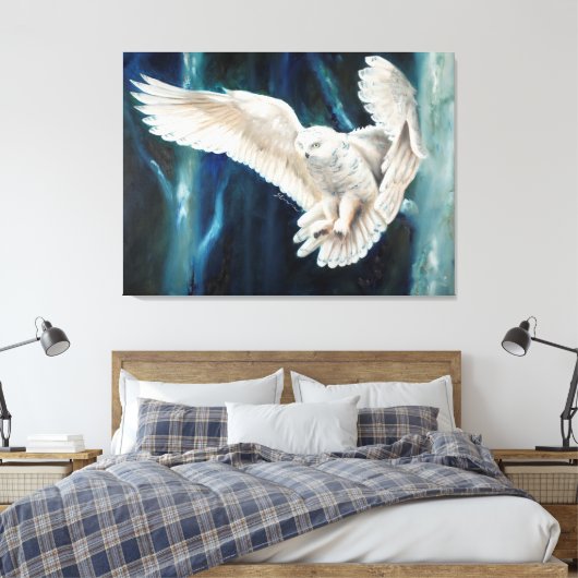 Snowy Nightfall - snowy owl die door berch vliegt Canvas Afdruk (Insitu (Slaapkamer))