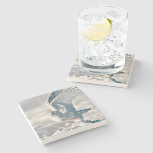 Snowy Owl die uit sneeuw gaat Stenen Onderzetter (Zijkant)