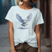 Snowy Owl in het midden van een Swoop in waterverf T-shirt