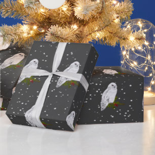 Snowy Owl on Pine and Berries Cadeaupapier