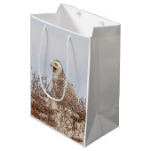 Snowy owl op het strand medium cadeauzakje (Voorkant Gekanteld)