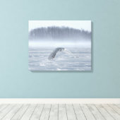 Snowy Owl vliegen in de winter Canvas Afdruk (Insitu (Houten vloer))