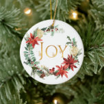 Snowy Pine and Spruce Christmas "Joy" Foto Keramisch Ornament<br><div class="desc">Vier het vakantieseizoen met dit prachtige keramische ornament, met een rustiek waterverf ontwerp van dennen, sparren en besneeuwde bloemen. Het woord "Joy" voegt een feestelijk tintje toe, terwijl je gepersonaliseerde foto een blijvende herinnering creëer. Ideaal voor het toevoegen van een persoonlijke en op het bos geïnspireerde charme aan uw kerstboom...</div>