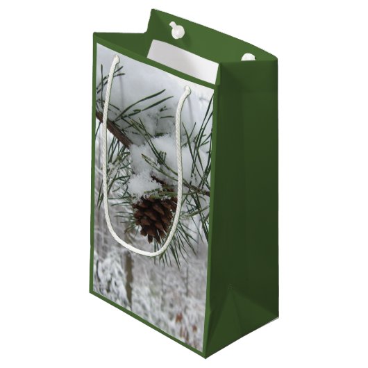 Snowy Pine Branch Winter Natuur Klein Cadeauzakje (Voorkant Gekanteld)