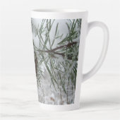 Snowy Pine Branch Winter Natuur Latte Mok (Rechts)