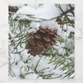 Snowy Pine Cone I Winter Natuur Foto Wijn Etiket (Enkel label)