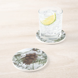 Snowy Pine Cone I Winter Natuur Foto Zandsteen Onderzetter