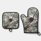 Snowy Pine Cone II Ovenwant & Pannenlap Set (Voorkant)