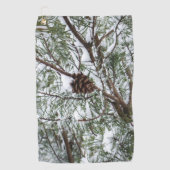 Snowy Pine Cone II Winter Natuur Fotografie Golfhanddoek (Voorkant)