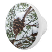Snowy Pine Cone II Winter Natuur Fotografie Keramische Knop (Rechts)