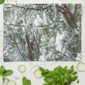 Snowy Pine Cone II Winter Natuur Fotografie Theedoek (Gevouwen)