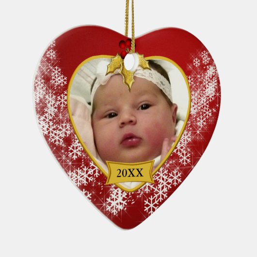 Snowy Red Baby's eerste kerstfoto Keramisch Ornament (Rechts)