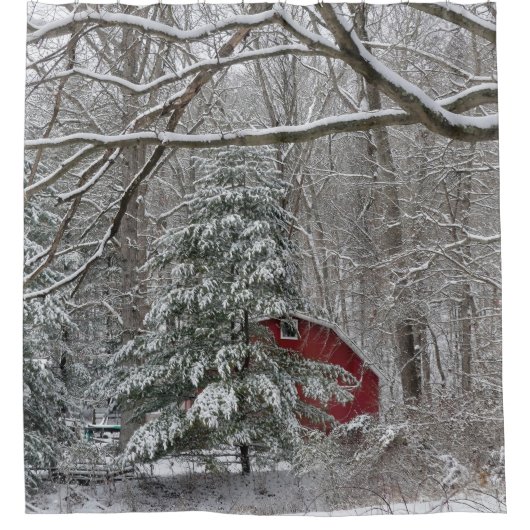 Snowy Red Barn Douchegordijn (Voorkant)
