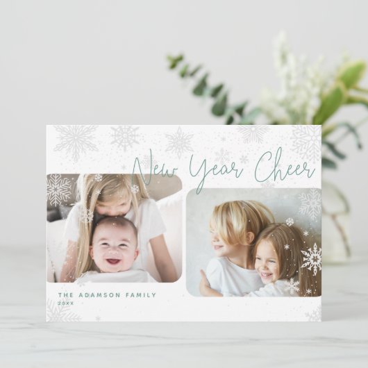Snowy Script | 2 Foto Happy New Year Holiday Kaart (Staand voorkant)