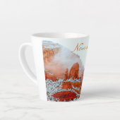 Snowy Sedona Red Rocks Thunder_Cove Latte Mok (Linkerhoek)
