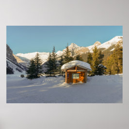 Snowy Serenity: Lake Louise en de Majestic Mount Poster