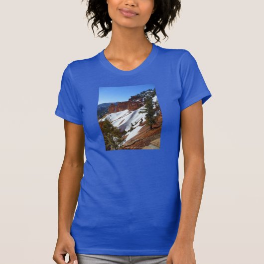 Snowy Slope Women's Blue T-shirt (Voorkant)