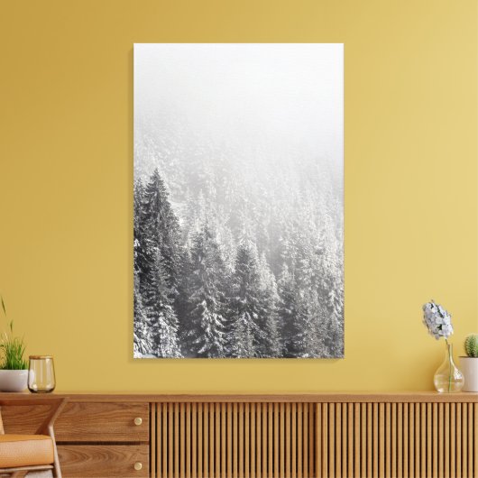 Snowy spruce woud verpakt in mist canvas afdruk (Insitu (Woonkamer))