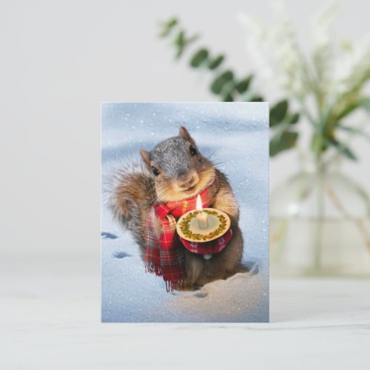 Snowy Squirrel Holding Candle Uitnodiging Briefkaart (Staand voorkant)