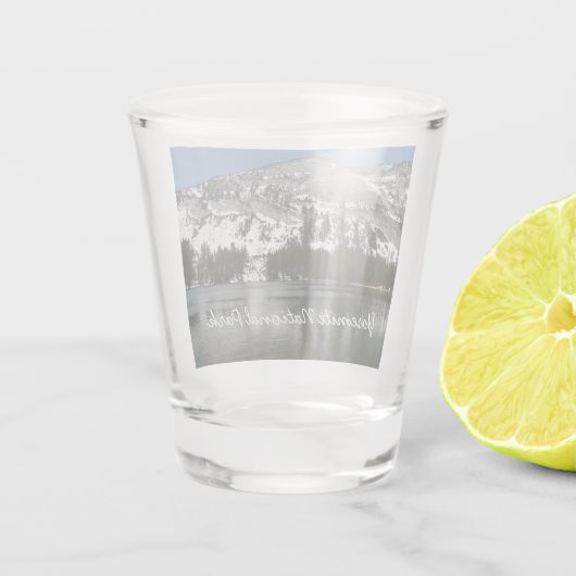 Snowy Tenaya Lake Yosemite National Park Foto Shot Glas (Achterkant)