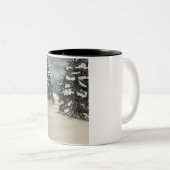 Snowy Tree Classic Mok, 11 oz Tweekleurige Koffiemok (Voorkant rechts)