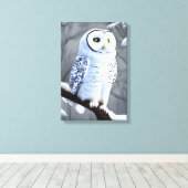 Snowy White Owl on Tree Branch Canvas Afdruk (Insitu (Houten vloer))