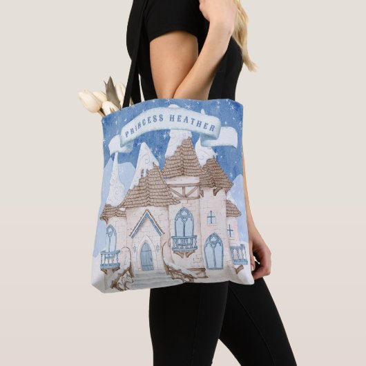 Snowy Winter Castle Tote Bag (Dichtbij)