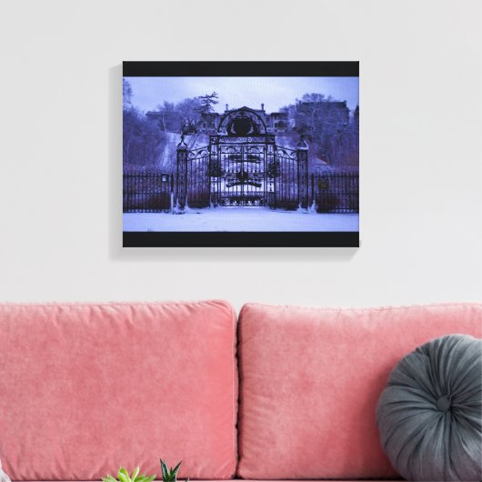 Snowy Winter Gate Canvas Afdruk (Insitu (Woonkamer))