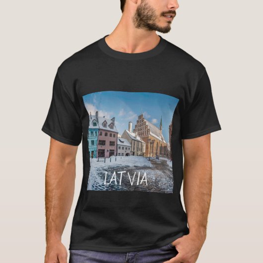 Snowy wintercentrum in Riga, Letland T-shirt (Voorkant)