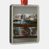 Snuffbox, c.1750 metalen ornament (Rechts)