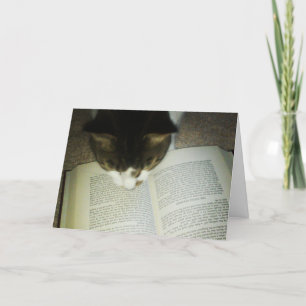 "Snugafur lijkt te lezen" Birthday Card Kaart