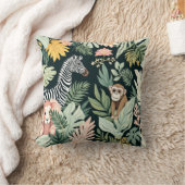 Snuggle up met een wild avontuur! 🦓🌿 Deze wilde Kussen (Deken)