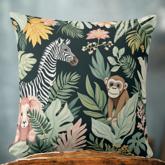 Snuggle up met een wild avontuur! 🦓🌿 Deze wilde Kussen