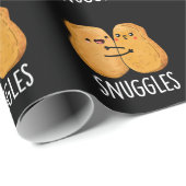 Snuggles Funny Nugget Couple Pun Dark BG Cadeaupapier (Rol Hoek)