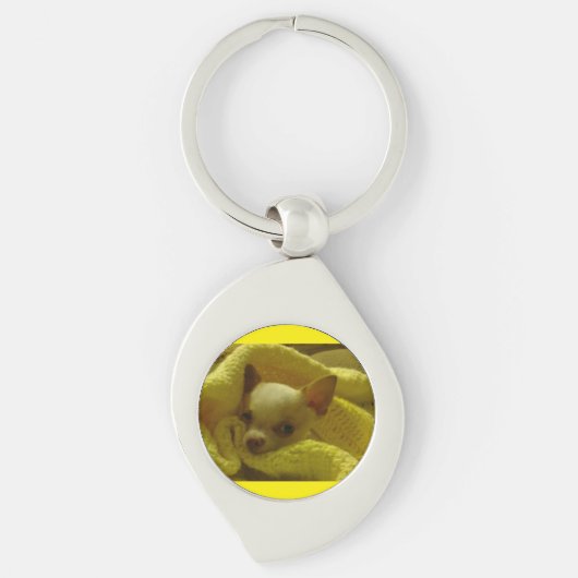 Snuggly Chihuahua Metal Sleutelhanger (Voorkant)