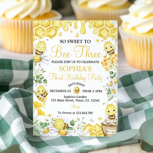 So Sweet To Bee Three Honey Bee Floral Birthday Kaart