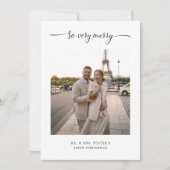  So Very Merry Elegant Script Newlywed Photo Feestdagenkaart (Voorkant)