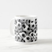 Soccer ball koffiemok (Voorkant links)